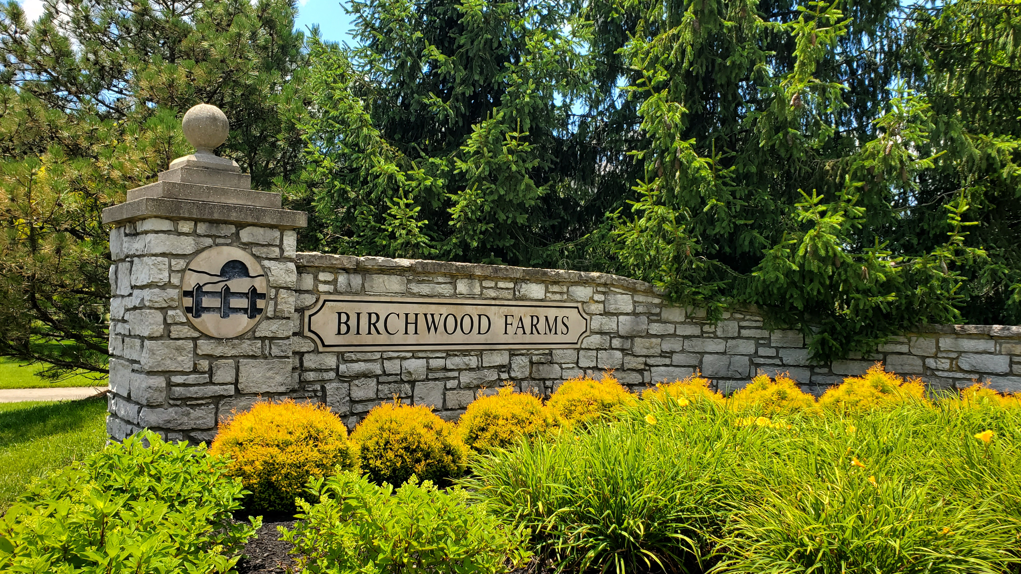 Birchwood Farms neighborhood sign