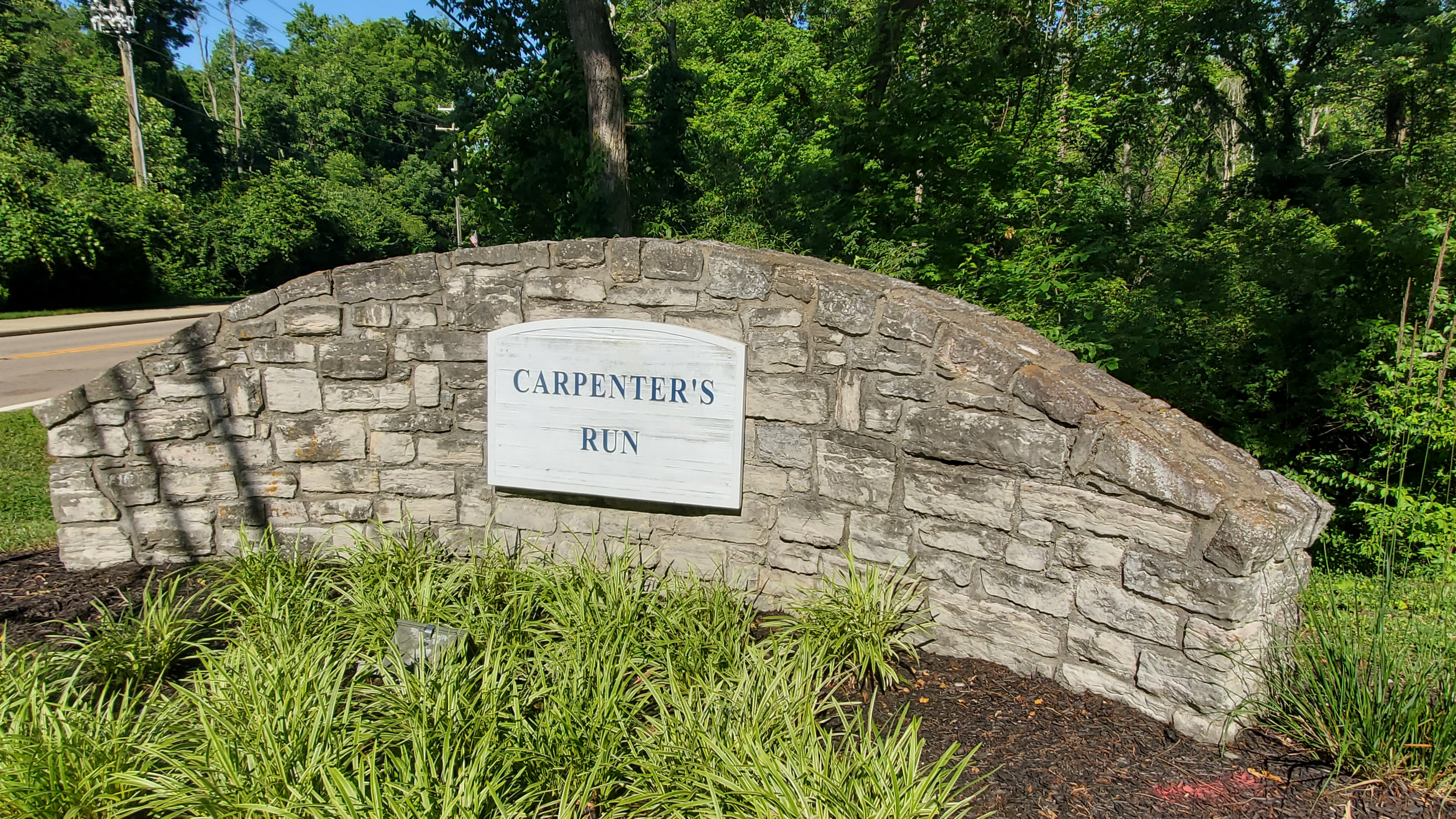Carpenters Run neighborhood sign